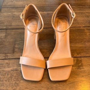 Target brand heels. Nude chunky heel. Square toed size 6 1/2